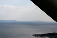 写真：橋上部から淡路島を眺める