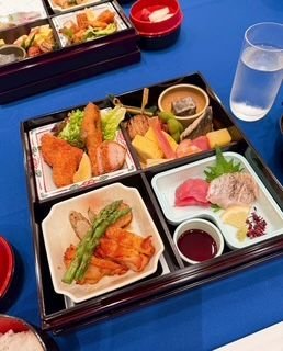 昼食の様子